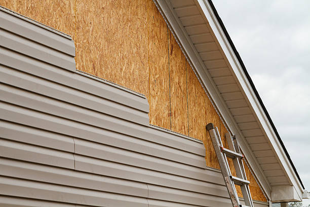 24/7 Emergency Siding Repair experts in Struthers, OH